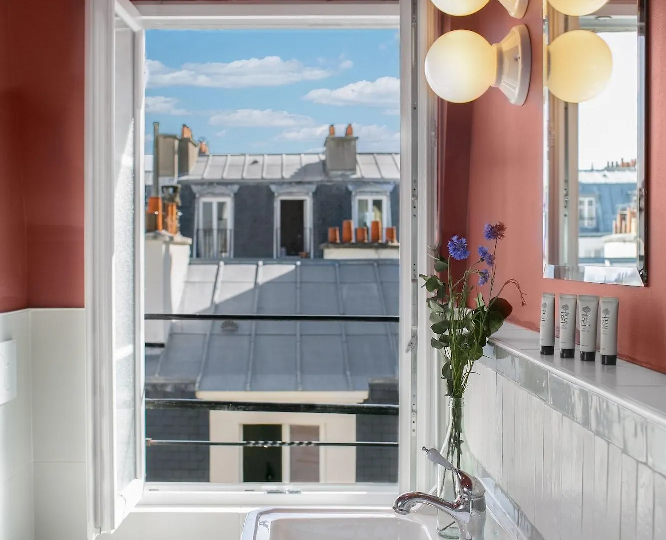 La Planque Hotel Paris Frankreich